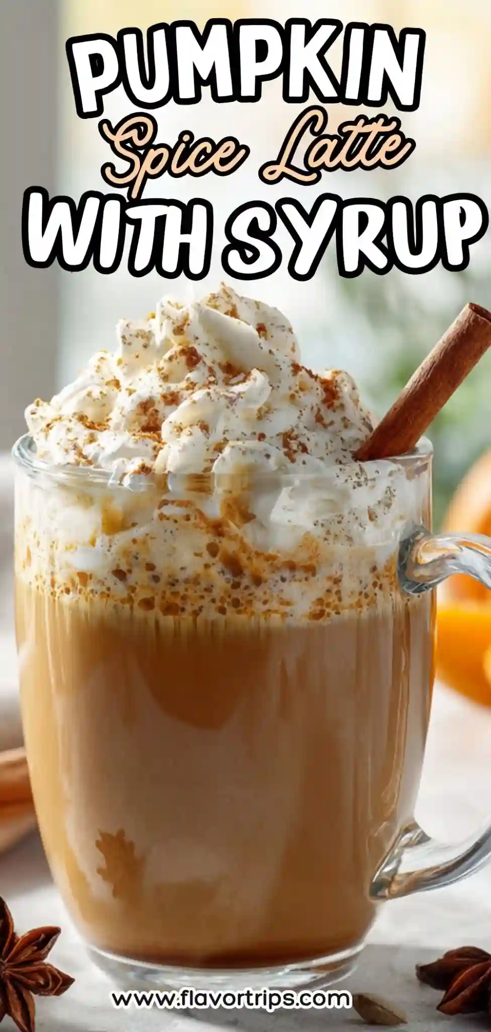 grafica Pinterest con pumpkin spice latte, panna montata e testo “with syrup”